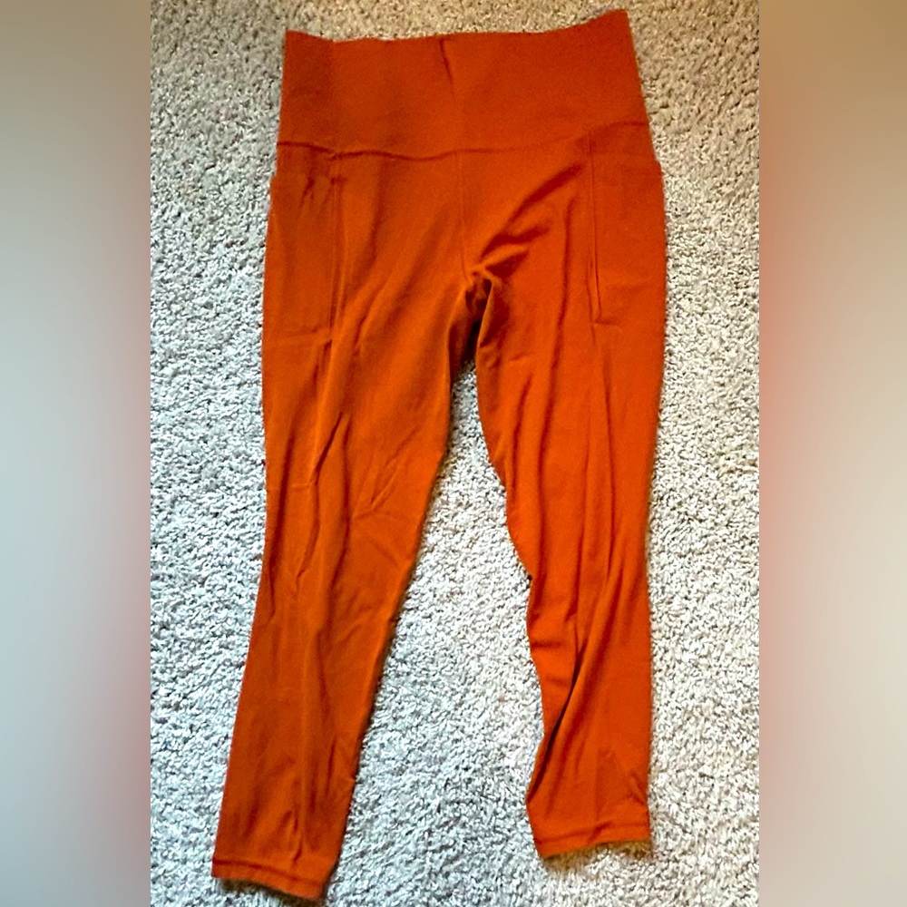 Athleta Salutation Stash Leggings 7/8 length